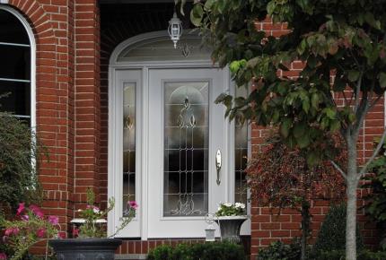 مزایا وخصوصیات درب و پنجره های UPVC :